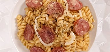Receita Macarrão com calabresa e creme de leite