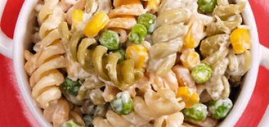 Receita Macarrão colorido com creme de leite