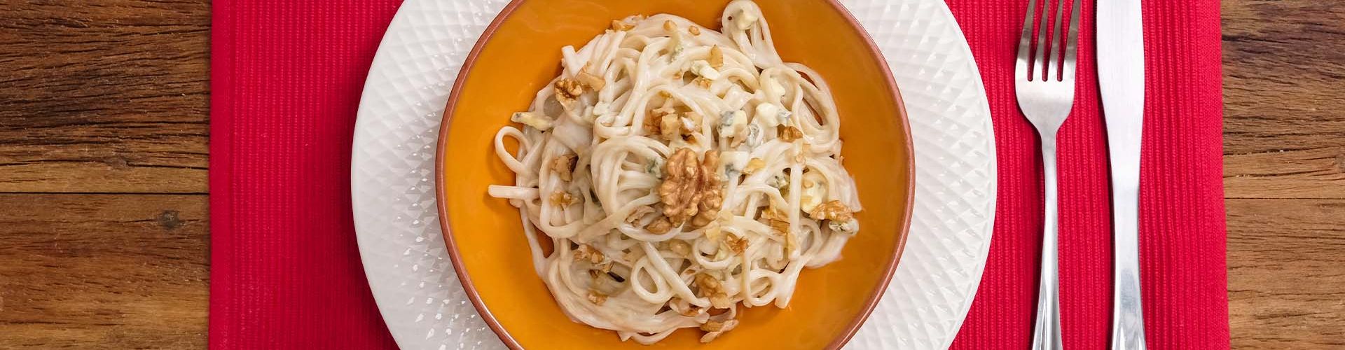 Macarrão com gorgonzola