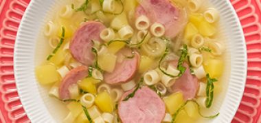 Receita Sopa de macarrão com calabresa simples