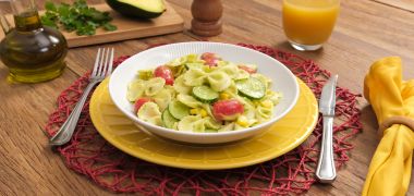 Receita Salada de macarrão com abacate