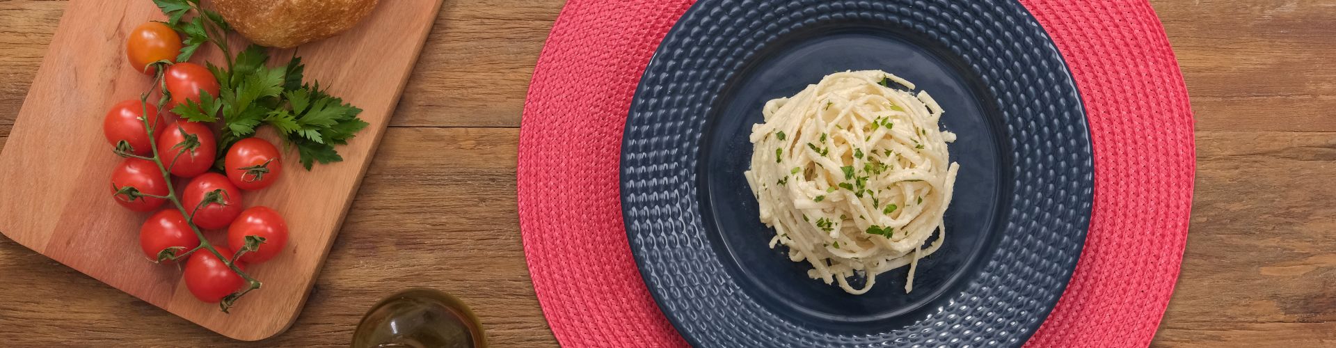 Macarrão ao molho alfredo vegano