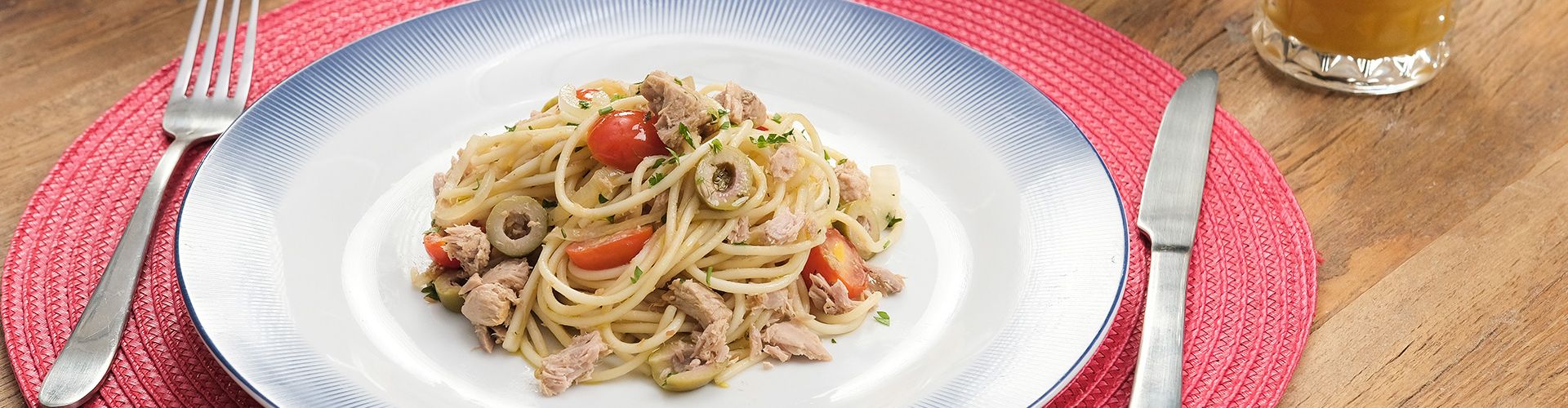 Macarrão com Atum e Tomate