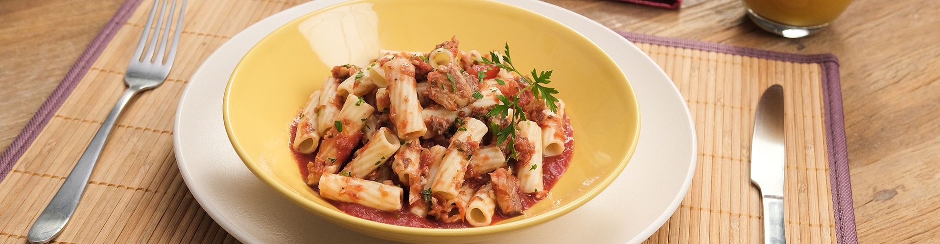 Macarrão com Sardinha e Molho de Tomate