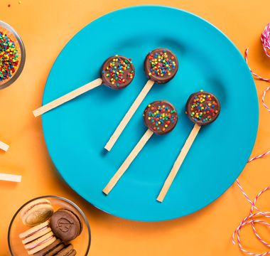 Receita Pirulito de Biscoito Recheado