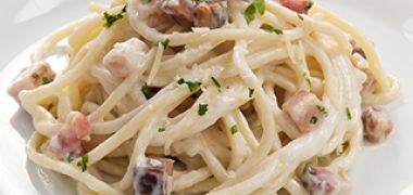 Receita Macarrão ao Molho Alfredo e bacon