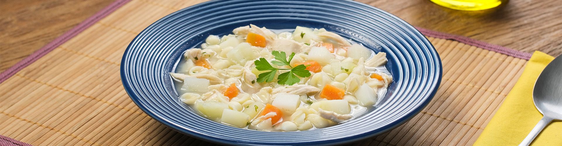 Sopa de Macarrão com Frango