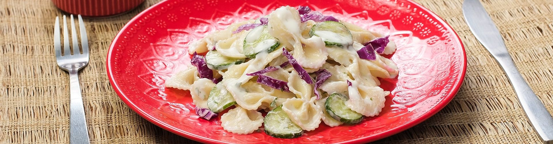 Salada de Macarrão ao Molho de Iogurte