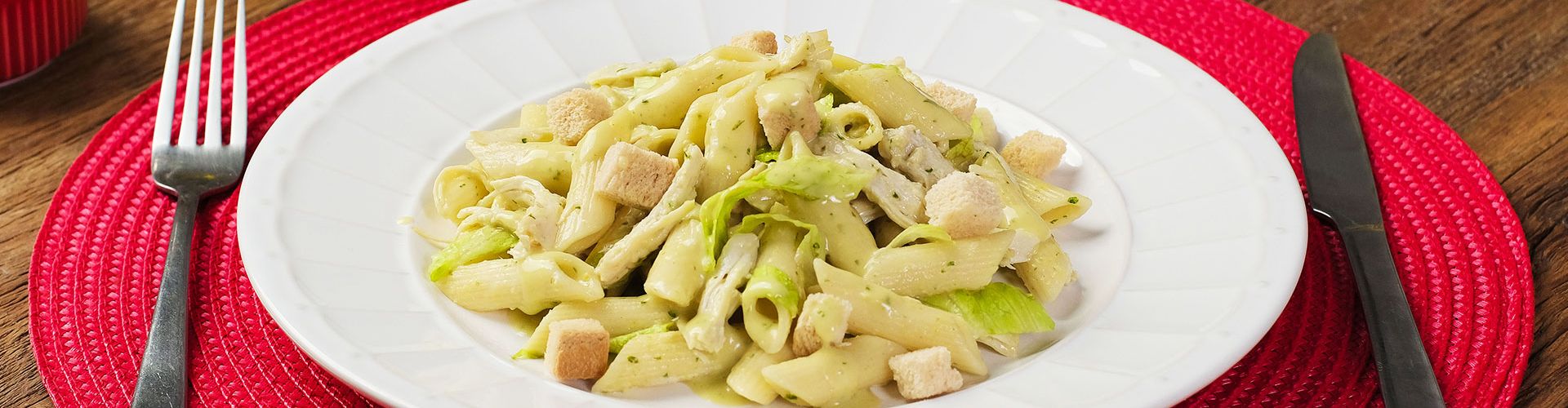 Salada Caesar de Macarrão