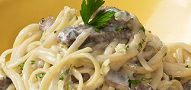 Receita Macarrão Cremoso com Gorgonzola e Carne
