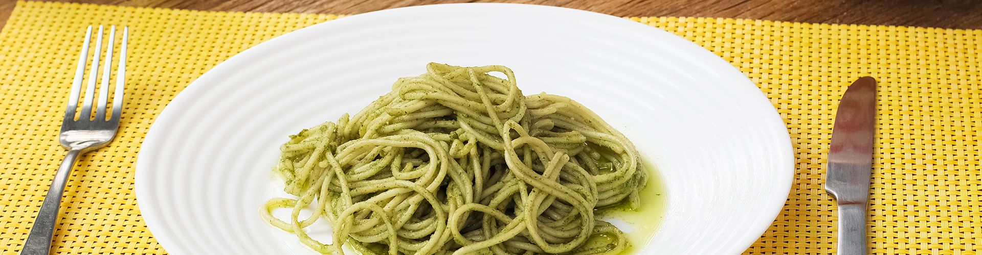 Espaguete ao Pesto de Rúcula