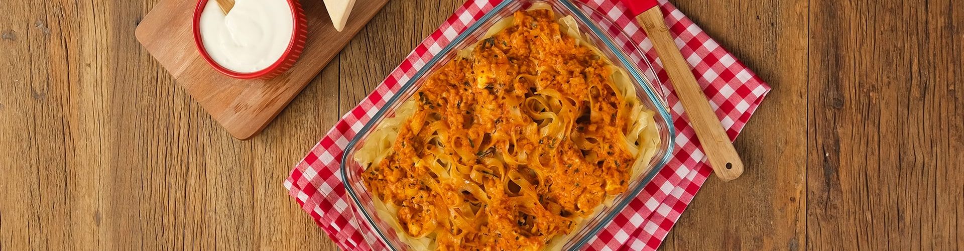 Macarrão de Forno com Frango e Requeijão Cremoso