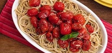 Receita Espaguete com tomates confit