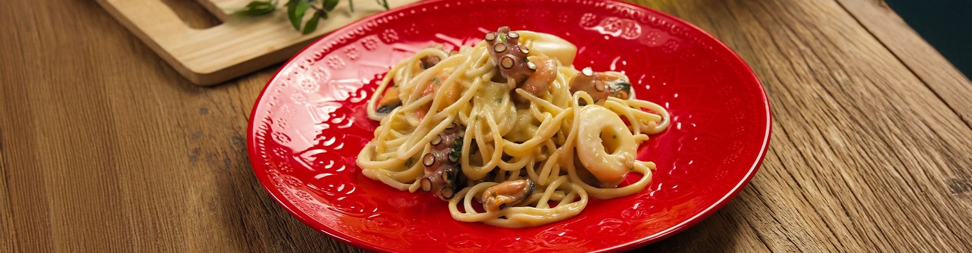 Espaguete Carbonara com Frutos do Mar