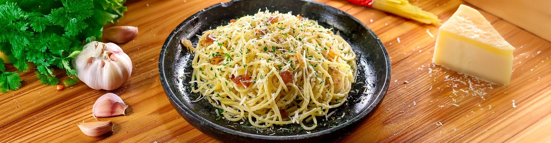 Espaguete ao Alho e Óleo com Limão e Queijo