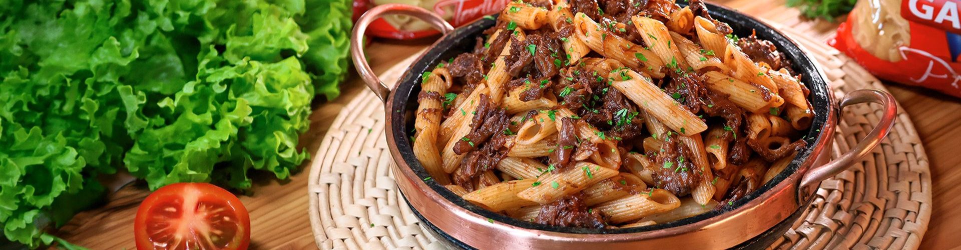 Macarrão Pena ao Molho de Rabada