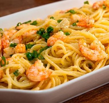 Macarrão com camarão