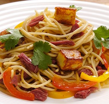 Receita Macarrão com Carne de Sol